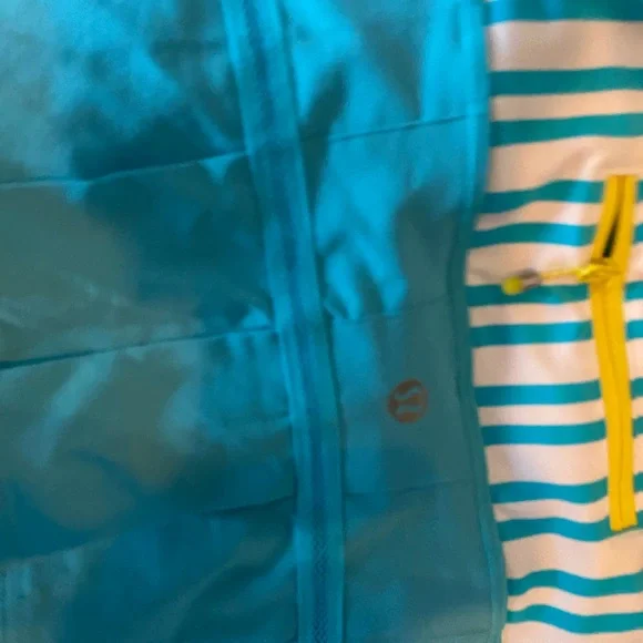 Lululemon Aqua Blue and White Striped Skirt Women Sz8 - Picture 4 of 4